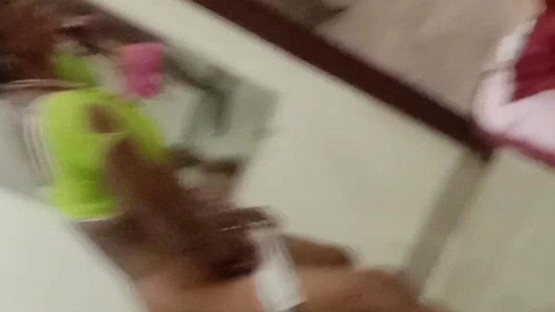 fullyloadedvid: Desi village zia sesso in bagno