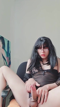 Asiática mariquita tiene orgasmo y corrida