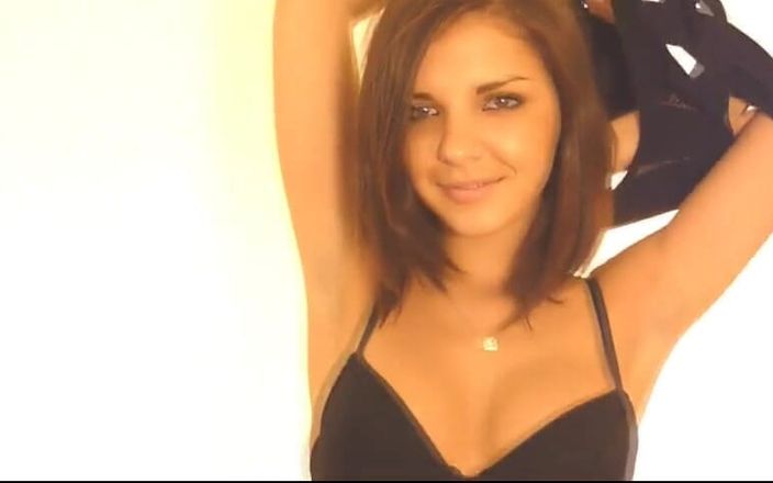 Watch4beauty: Casting Henessy