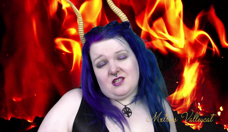 Mxtress Valleycat: Sell your soul to me