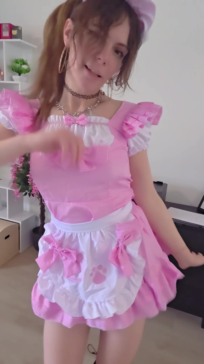 Sissy Joyce: Jen vaše oblíbená transgender sissy dívka tančí