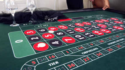 Ferrero anal experience: कैसीनो में पार्टी और तांडव