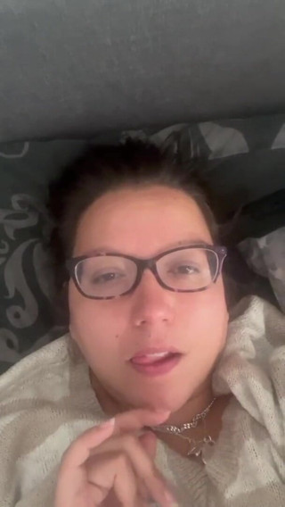 Real homemade BBW BBC porn: WildEnglishBBW reibt meinen kitzler und spreizt meine tropfnasse rosa muschi