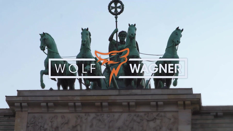 Wolf Wagner.date: Mamă sexy germană Harleen Van Hynten îl lasă pe Tarzan cel...