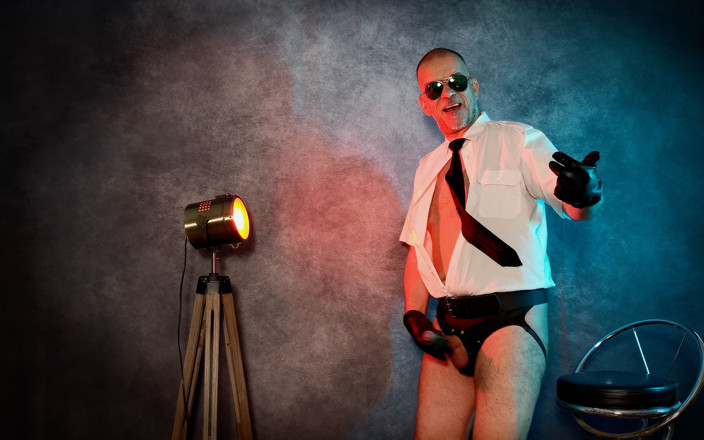 GERMANE_XL: Berlin Leather 11