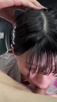 与丰满美女的车遭遇。一堂亲密的课，以压倒性结局结束