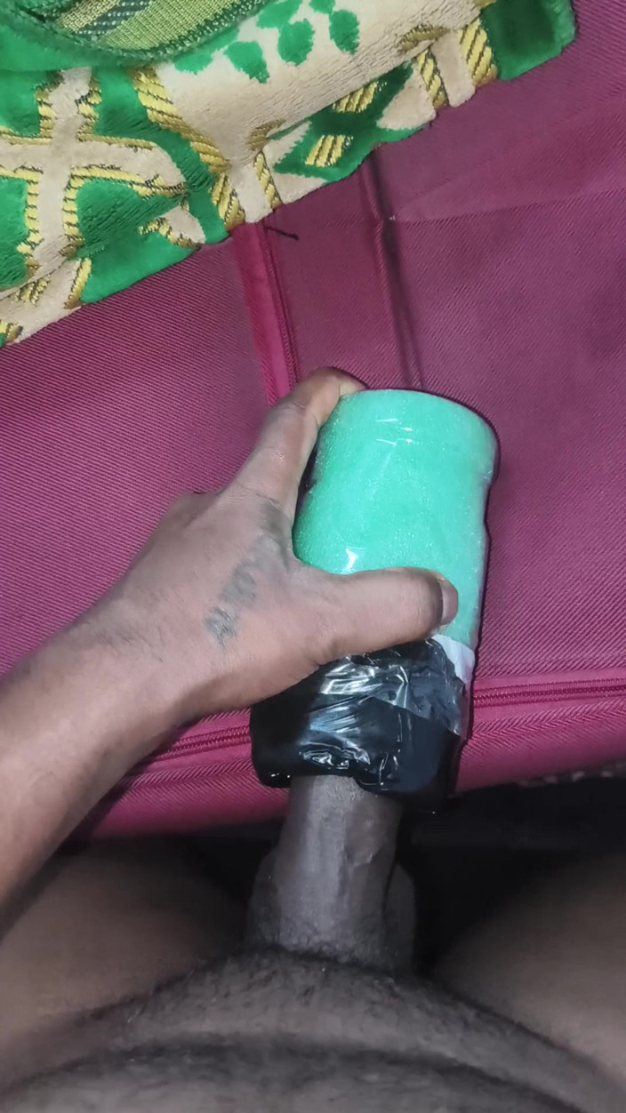 mehedi123Bow: Bhabhi Ki Yaad Mai Takiya Dark Room Boy