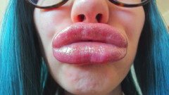 Rarible Diamond: Lesklé rty Zblízka Pouting