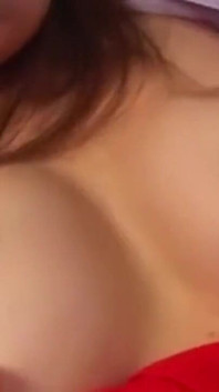거유 갈색 머리 밀프 비서 거대한 장난감에 열심히 개그