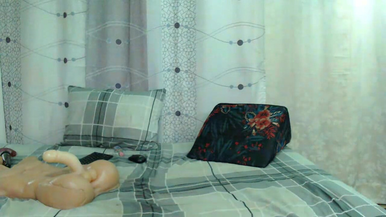 Gilr latinas: I Want to Suck Your Dick While a Stranger Fucks...