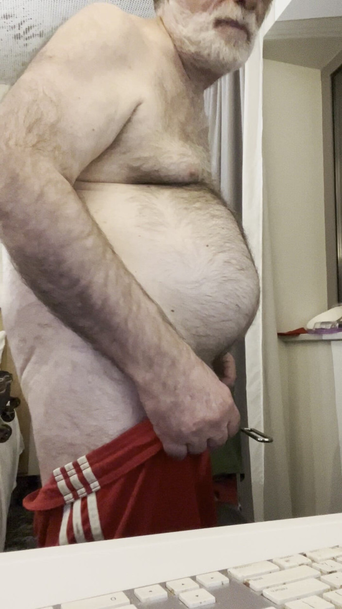 Coach Karl dude lodge: 5 février, danse des couilles et des fesses