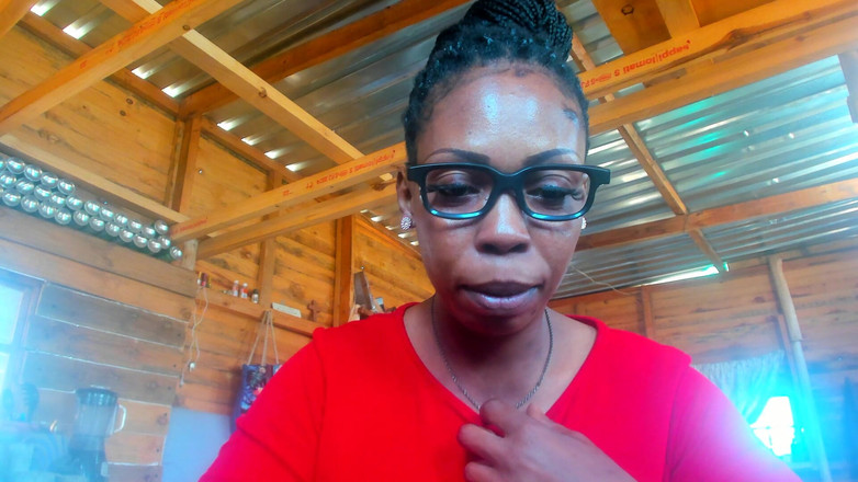 AnalEbony: 角色扮演顽皮的大屁股继母