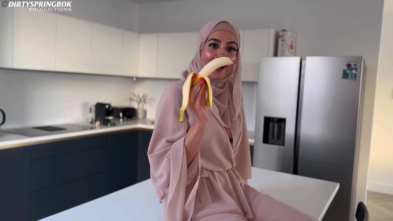 Aaliyah Yasin: Hungry Muslim Girl Breaks Her Fast with BBC