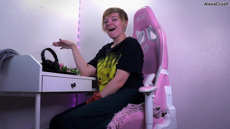 AlexaCrush: Cô ấy sẽ mua cổng của bạn baldur nếu bạn giật...