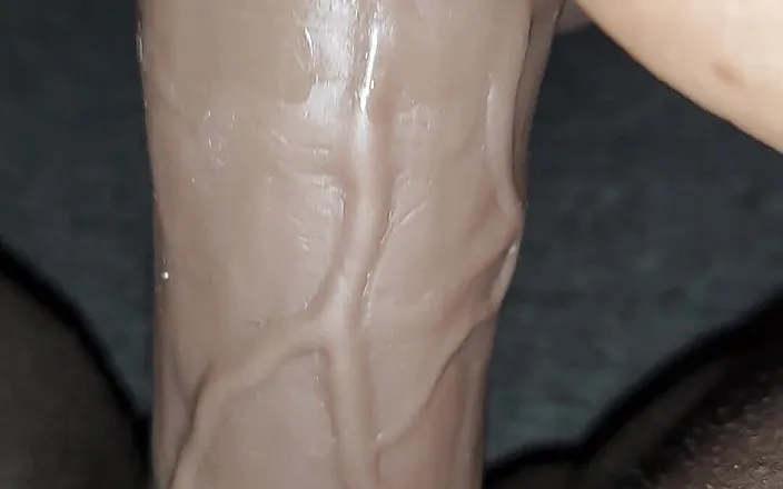 Badie_Riri: Horny Girl Playing with Her Dildo