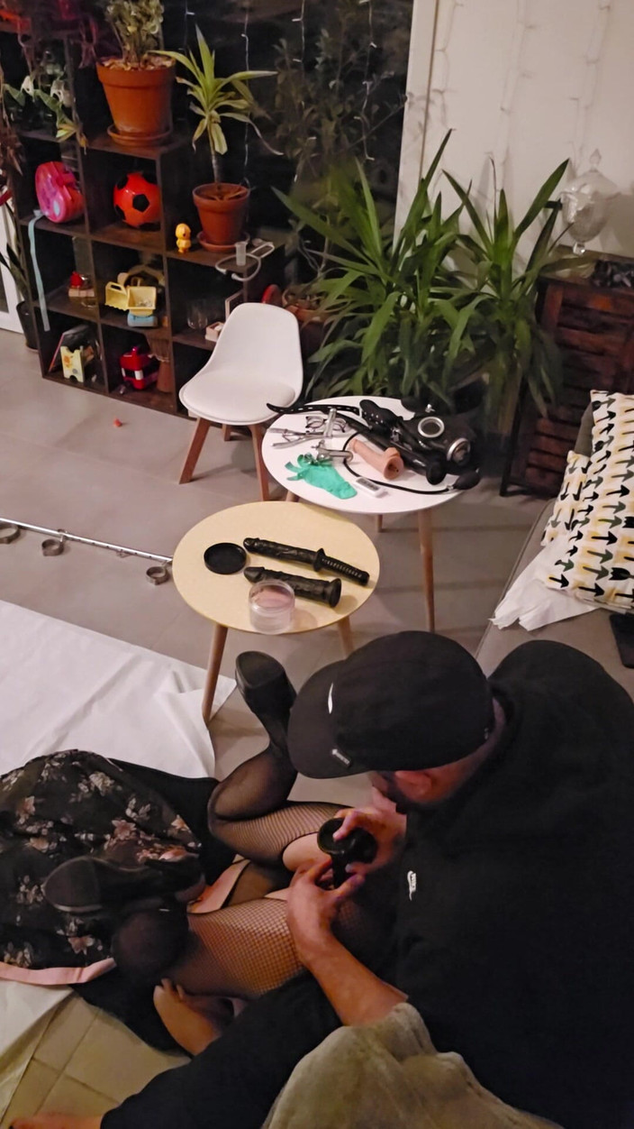 J and rose: Latihan Dubur