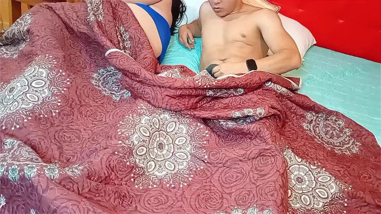 Kellyhotstepmom: Pasé La Noche Con Mi Madrastra Y La Follé Por...