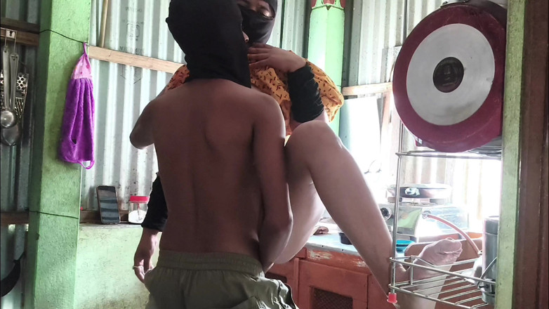 Naughtywifemonalisha178: Apakah masa untuk memasak makanan kongkek itu?