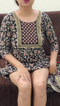 Hintli saara üvey erkek kardeşine viral video öğretiyor Hintçe ses sara üvey erkek kardeşine ne tür sütyen ve sütyen öğretiyor