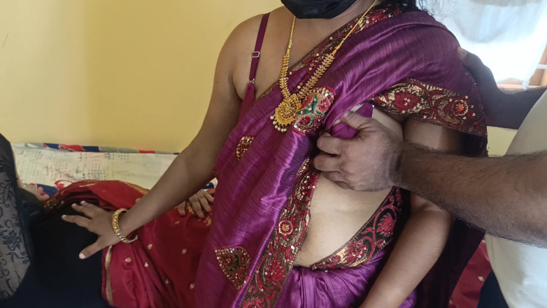 Laxi ammu: Hermanastras disfrutando de trío