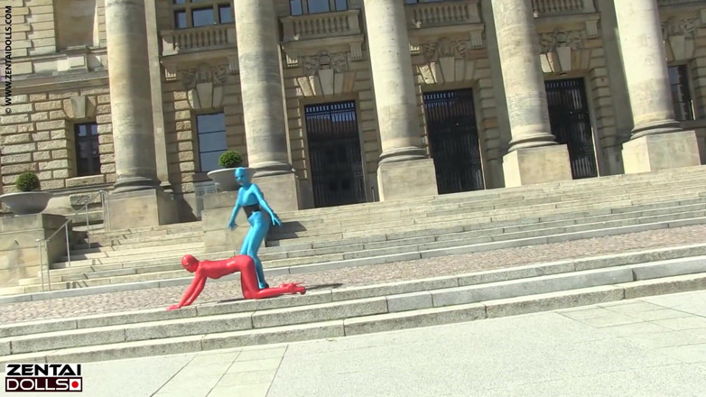 ZentaiDolls: Zentai Models in the City