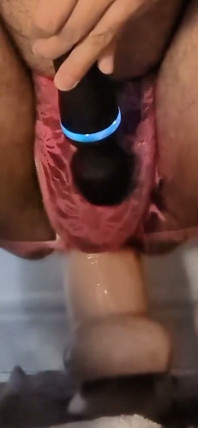 # 21 - Tag 6: Ppprs Schwein fickt großen weißen schwanz und hat einen Sissy-Squirt am Ende.