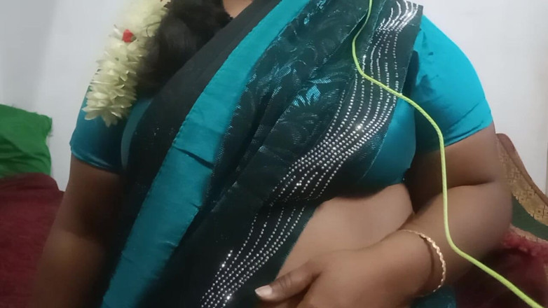 Santhi89: 타밀 거유 사랑스러운 핫한 아줌마