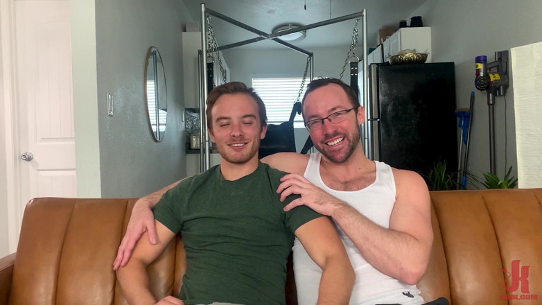 Kinky Bites Gay: Gym Hookup: Newcomer Luke Hudson Fists Alex Hawk