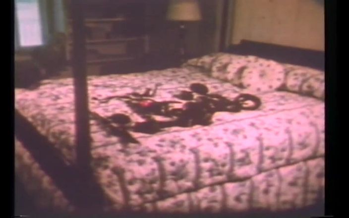 Vintage Usa: Klasik esaret porno ustası ve köleler zincirleniyor (tam film)