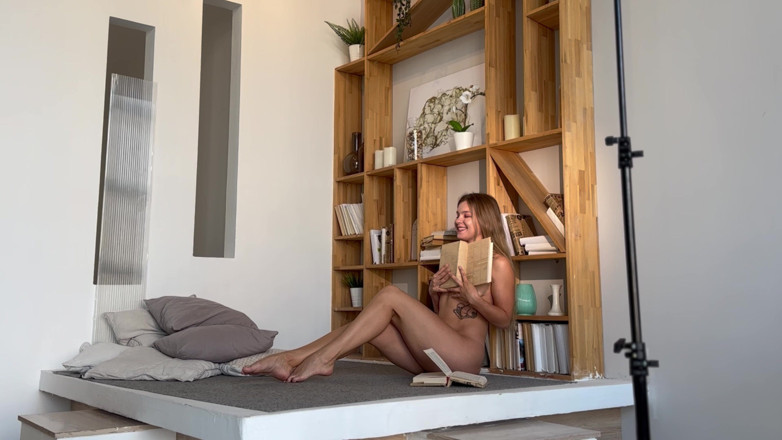 Renata Fox: Я знаю, ти любиш підглядати за мною на фотосесії