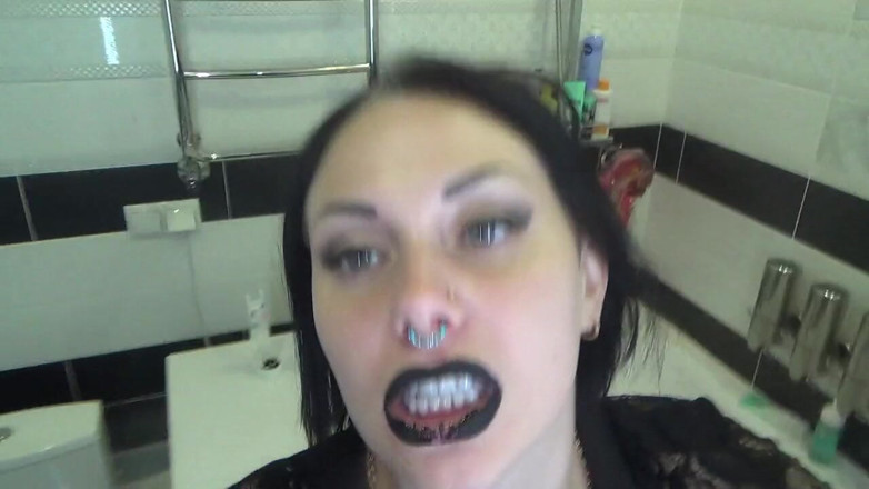 Goddess Misha Goldy: Sampai ketemu di toilet!