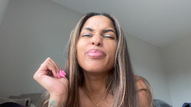 Mya Mula Goddess: Jsi můj spit cup whiteboi