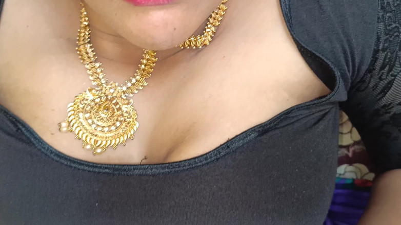 Palani69: Sari azul ama de casa Jerry Red labios lindos
