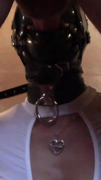Mulut MILF Fucked Dengan Ring Gag