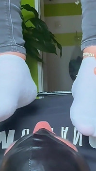 Lízání a Vůně Páchnoucí Otrokyně