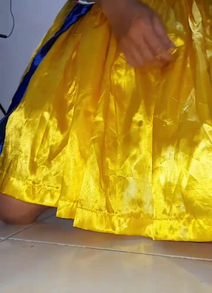 Naomisinka: Prenses snow white saten sevimli elbiseye boşalma