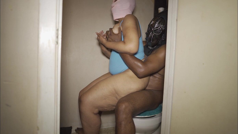 Sexpartyatl: Pieprzyłem bliźniaczą przyrodnią siostrę analnego queen, gdy ona jest w...