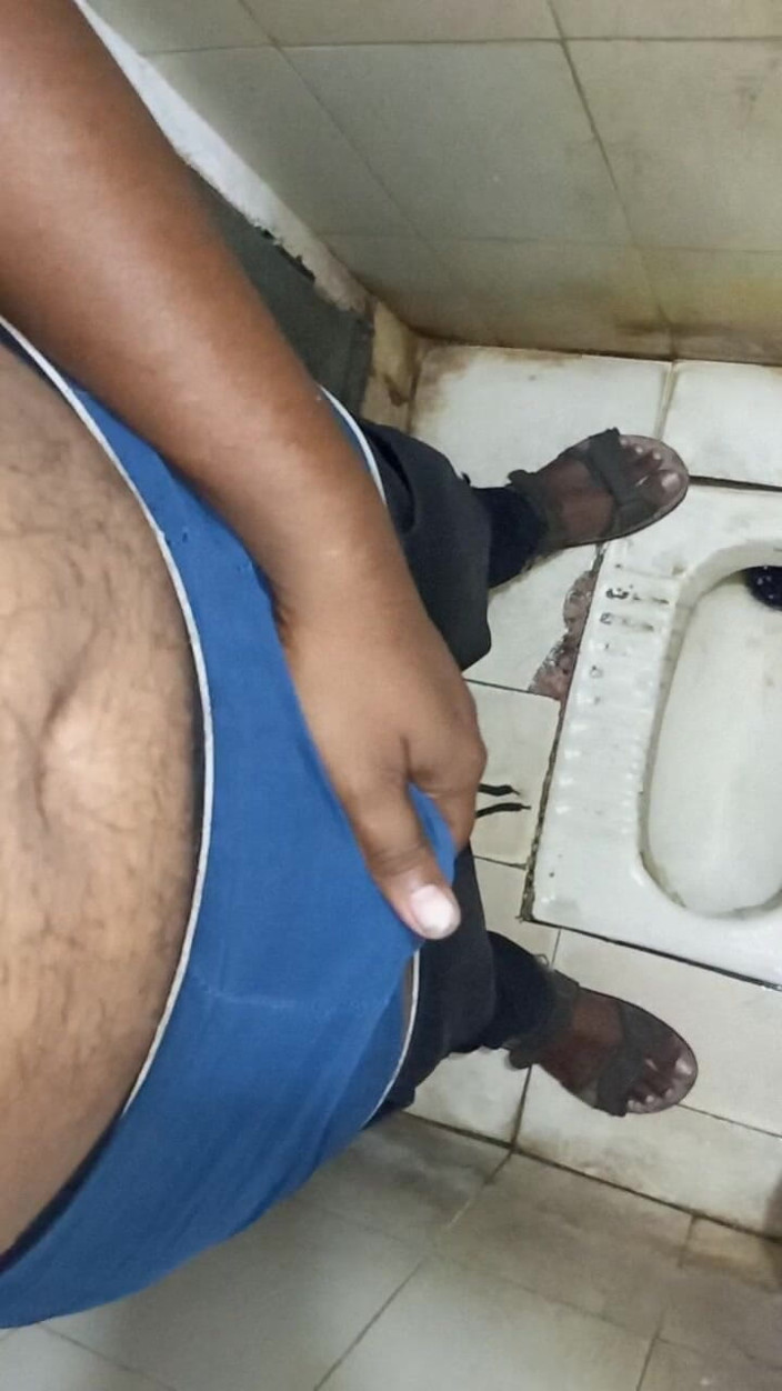Sweet Indian cock: Zakar besar desi saya melancap dengan kondom