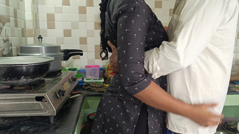 Palani69: Suri rumah beromen panas di dapur