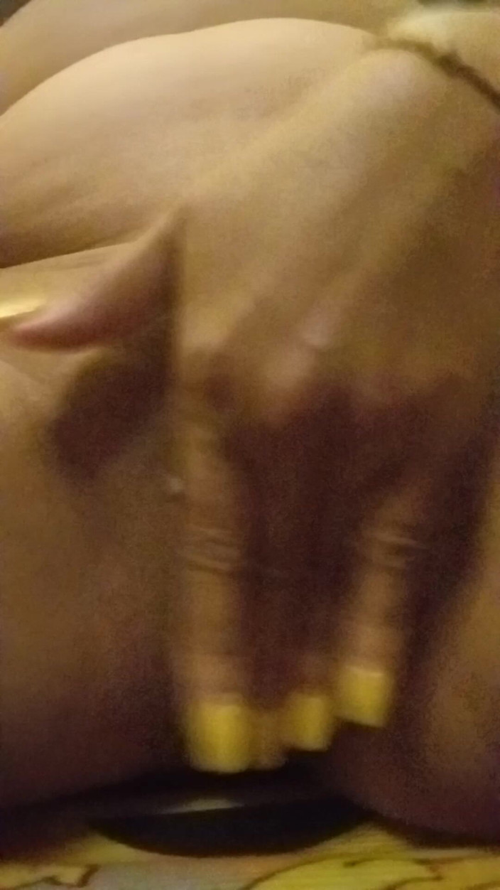 KhemmaDy: 誰が自由に私と共に来たのか