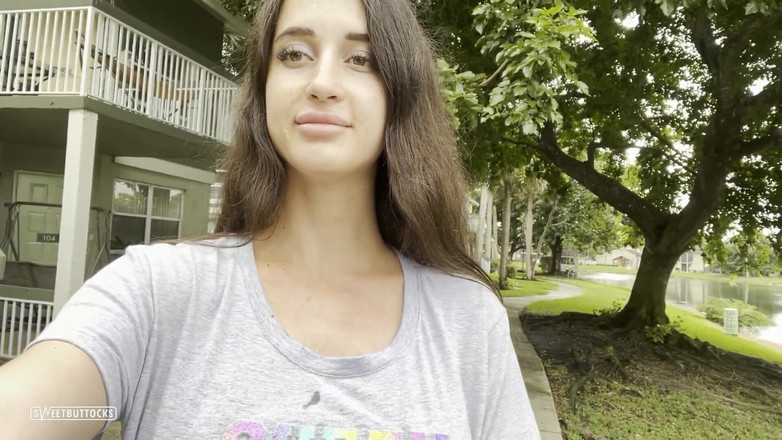 Sweet Buttocks: Сперма на лице, походка
