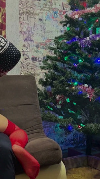 Christmas Morning Sex with Caring Girlfriend