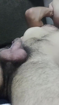 POV skutečný tlustý bílý krém vytéká po intenzivním orgasmu