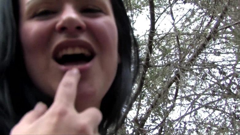 Hot Euro Girls: Recogida gordita puta para la follada anal al aire libre