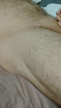 Ehemann mit einem handjob von geiler ehefrau aufgeweckt