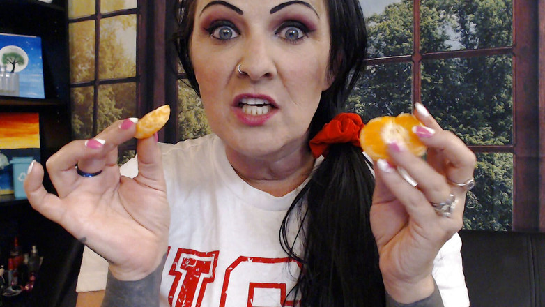 Abby Anna: あなたを食べるのを縮めるファーストフード店員