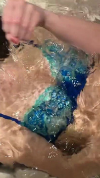 Punto di vista di sirena impotente masturbazione immersa Breath Play