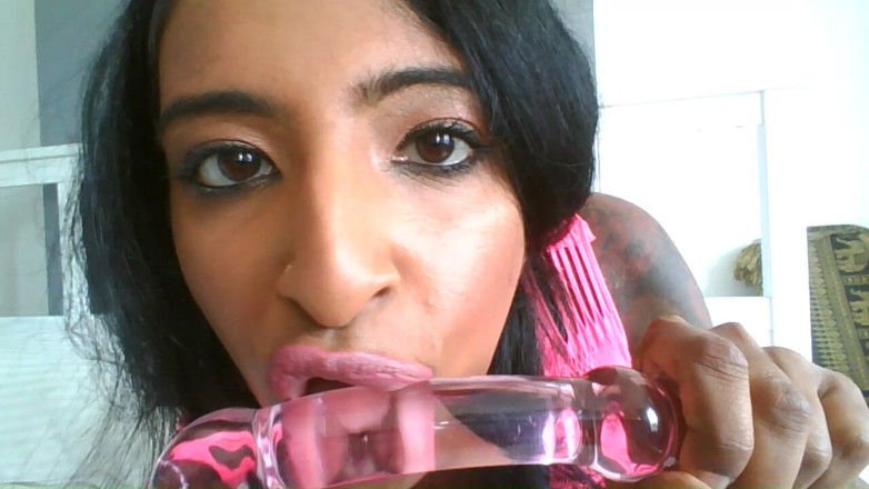 BabeXX69XX Asian MILF: Watch Me Cream up on My Glass Dildo