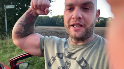 Andyleexxx: Horny Irish Fat Cock Gets His Dick Out and Cums...