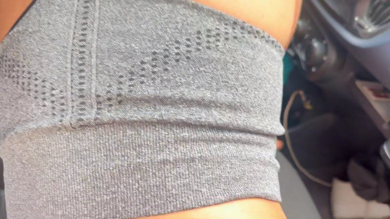 Vivy Marques: Pantatku dientot habis-habisan sama pelatih gym di lapangan parkir pusat...